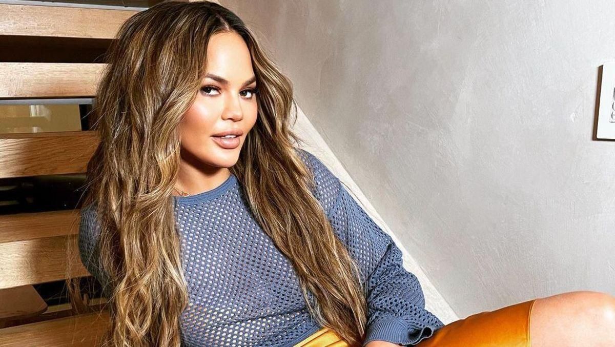 Кріссі Тейген видалила акаунт у твітері Кріссі Тейген видалила акаунт у твітері