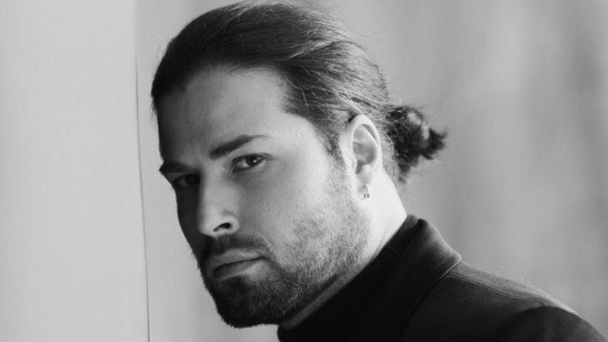 Дэвид Аксельрод после COVID-19 остался без волос: фото Дэвид Аксельрод после COVID-19 остался без волос: фото