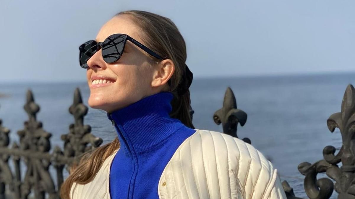 Катя Осадча показала повсякденний образ у синьому костюмі: фото Катя Осадча показала повсякденний образ у синьому костюмі: фото