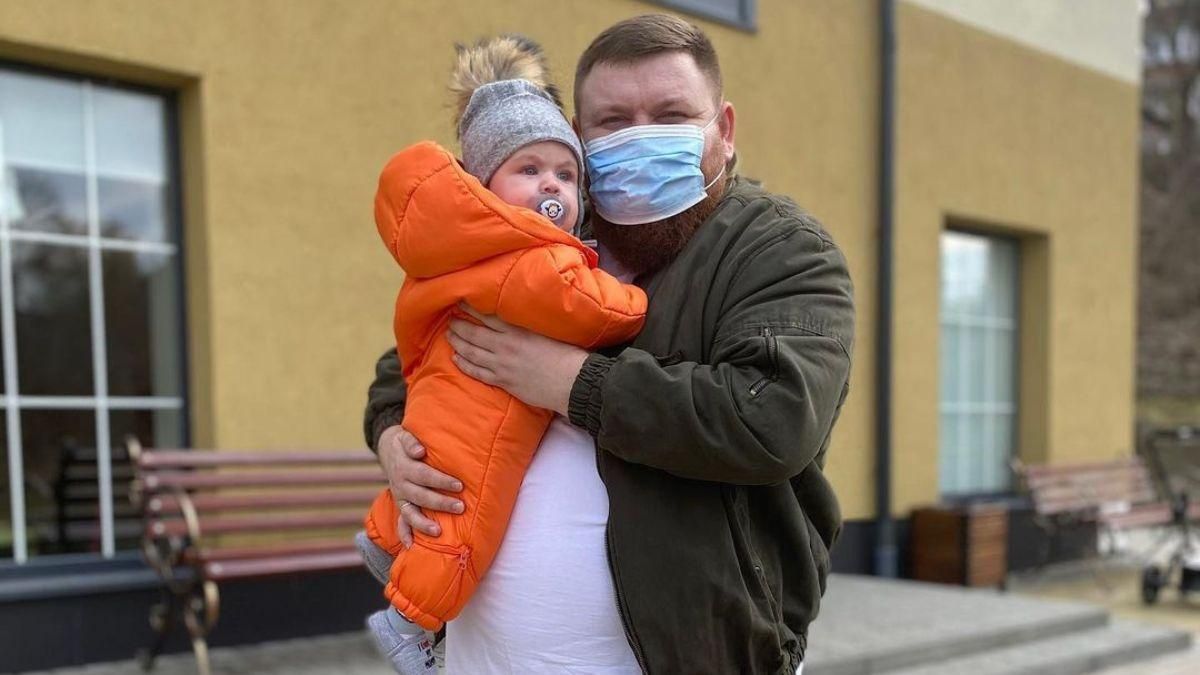 Володимир Жогло замилував мережу фото з маленьким сином Володимир Жогло замилував мережу фото з маленьким сином