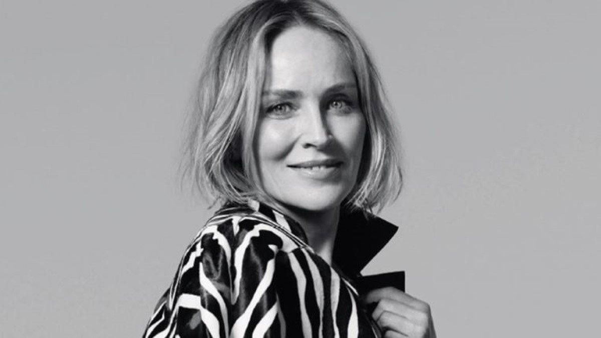 Пластичний хірург Шерон Стоун збільшив її груди без дозволу Пластичний хірург Шерон Стоун збільшив її груди без дозволу