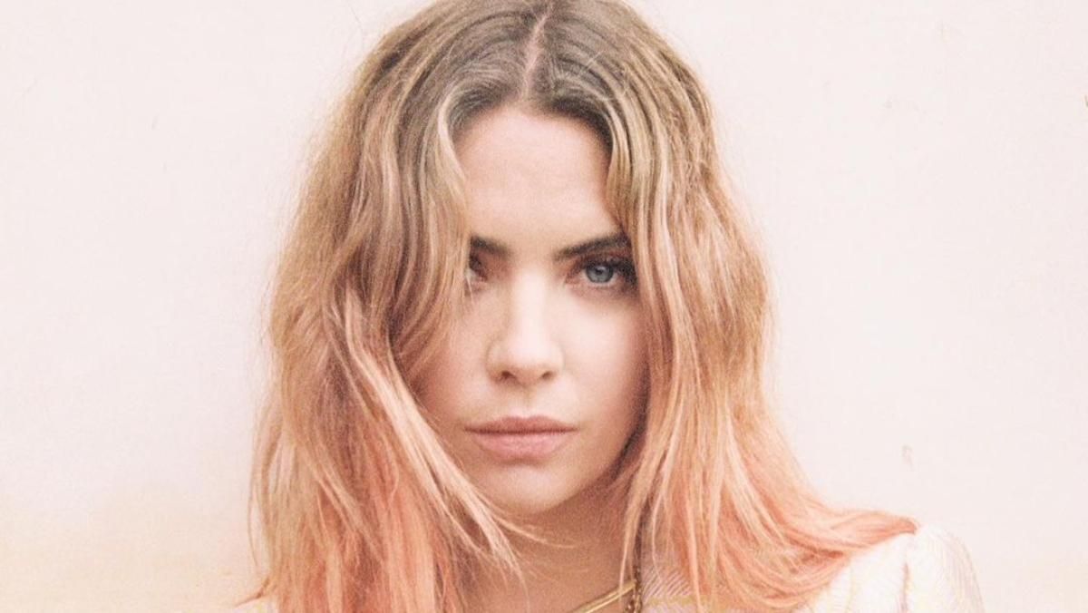 Ешлі Бенсон розкритикувала дівчат з пластичними операціями Ешлі Бенсон розкритикувала дівчат з пластичними операціями