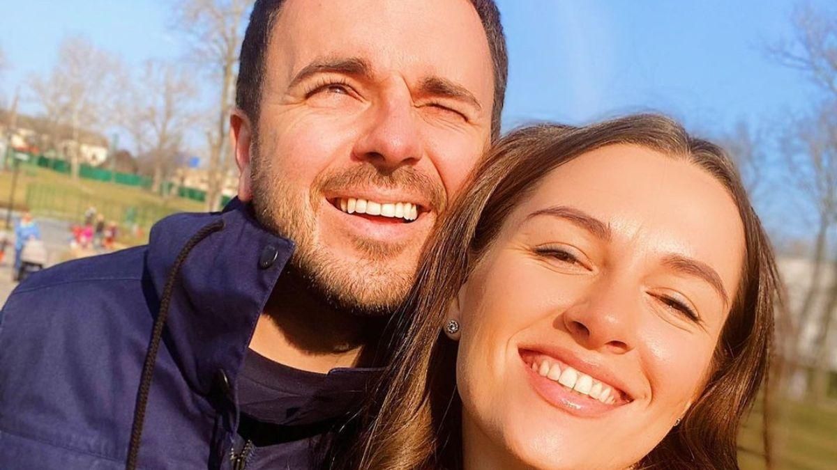 Жена Григория Решетника поделилась весенним селфи с любимым Жена Григория Решетника поделилась весенним селфи с любимым