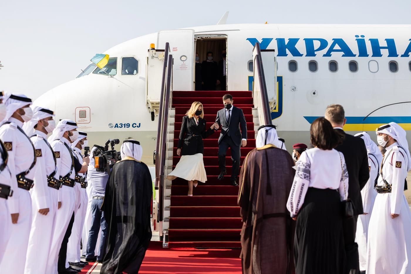 Елена Зеленская появилась в элегантном жакете для визита в Катар фото