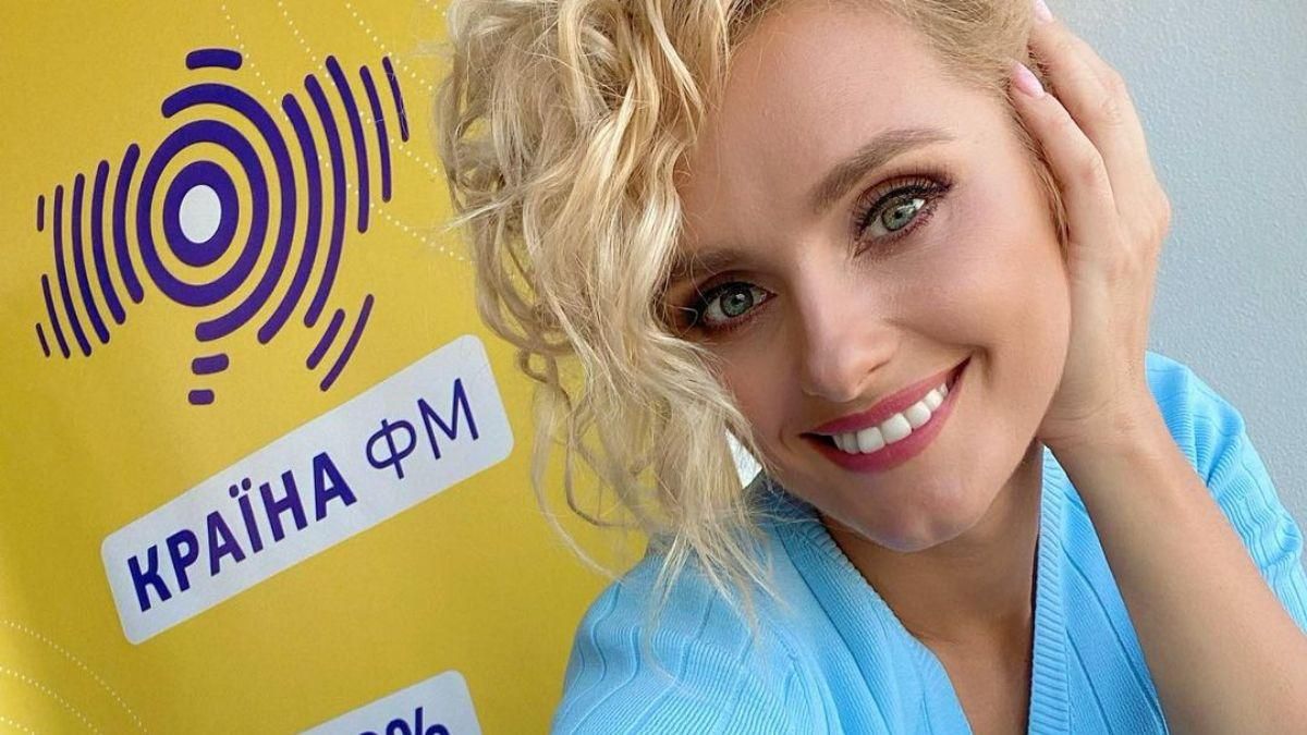 Ірина Федишин вразила яскравим образом та незвичною зачіскою: фото Ірина Федишин вразила яскравим образом та незвичною зачіскою: фото