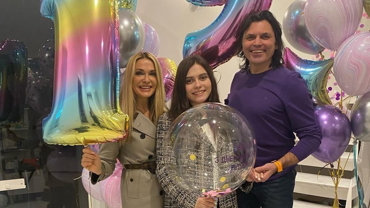 Молодша донька Ольги Сумської розповіла про знущання в школі Молодша донька Ольги Сумської розповіла про знущання в школі