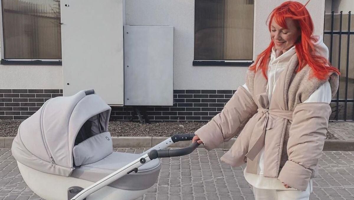 Світлана Тарабарова замилувала новим фото з маленькою донечкою Світлана Тарабарова замилувала новим фото з маленькою донечкою