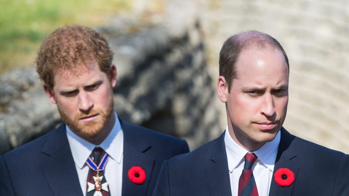 Принц Гарри не будет идти рядом с Уильямом на похоронах принца Филиппа