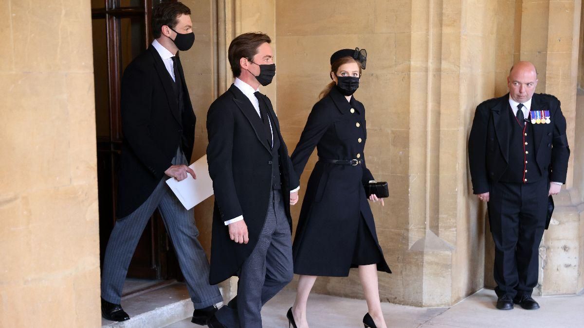 Принцесса Беатрис попрощалась с дедушкой: фото похудевшей внучки Принцесса Беатрис попрощалась с дедушкой: фото похудевшей внучки