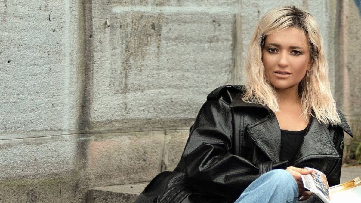 Наталія Могилевська вразила сміливим поєднанням джинсів і куртки Наталія Могилевська вразила сміливим поєднанням джинсів і куртки