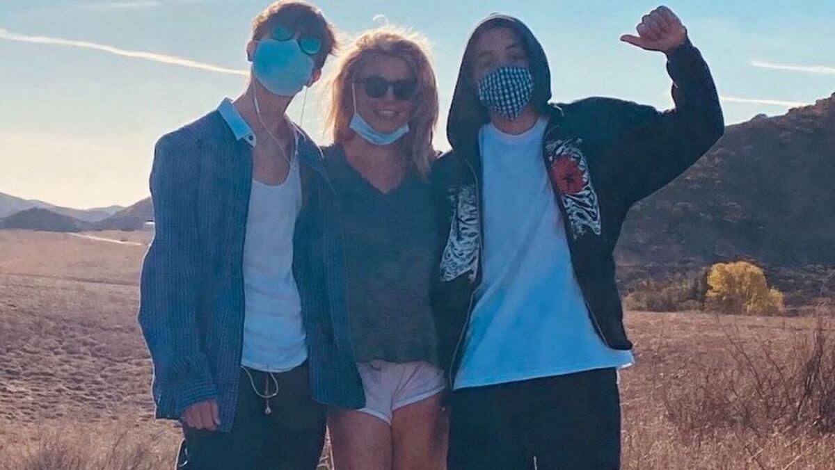 Брітні Спірс поширила фото зі сином, потім його видалила Брітні Спірс поширила фото зі сином, потім його видалила