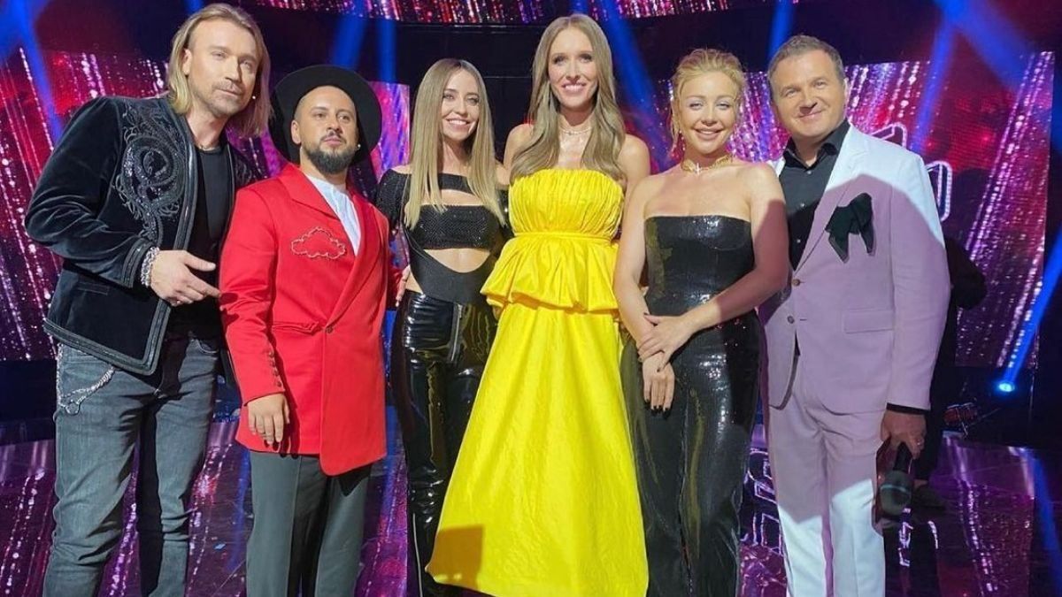 Тина Кароль поразила образом в черном комбинезоне: фото Тина Кароль поразила образом в черном комбинезоне: фото