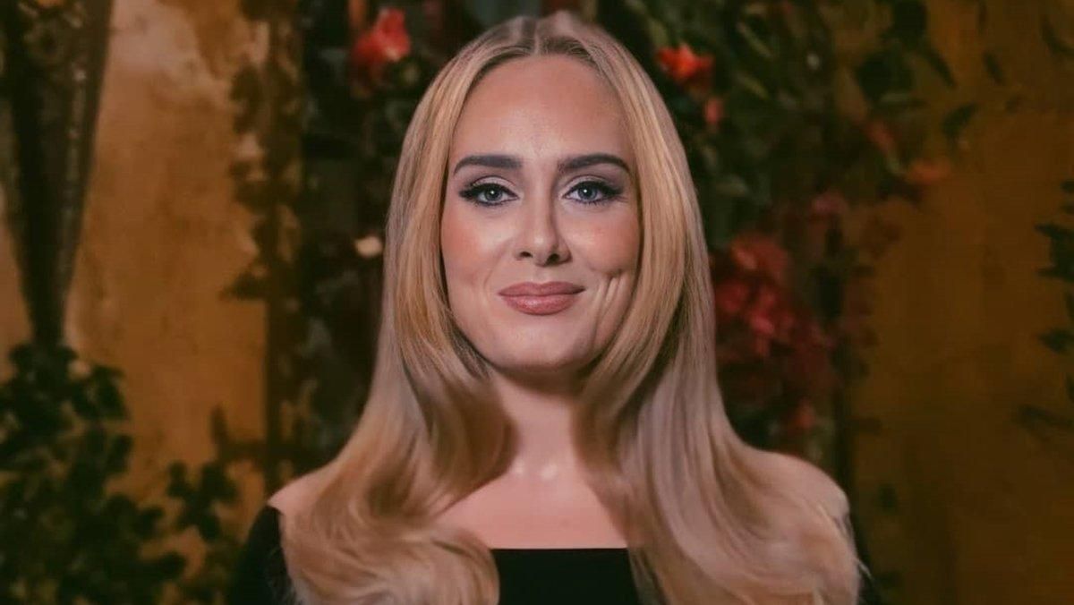 Адель закрутила роман з другом дитинства Адель закрутила роман з другом дитинства