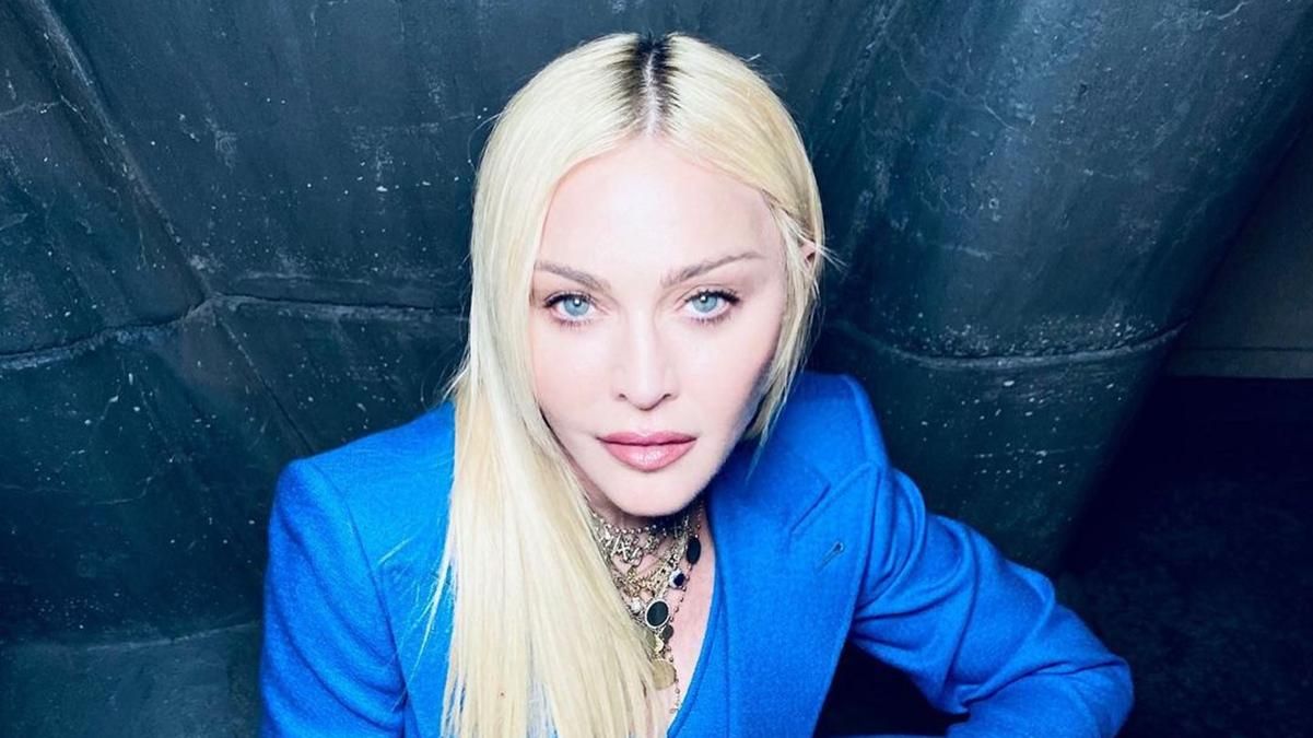 Мадонна вийшла у світ у костюмі від Gucci: фото Мадонна вийшла у світ у костюмі від Gucci: фото