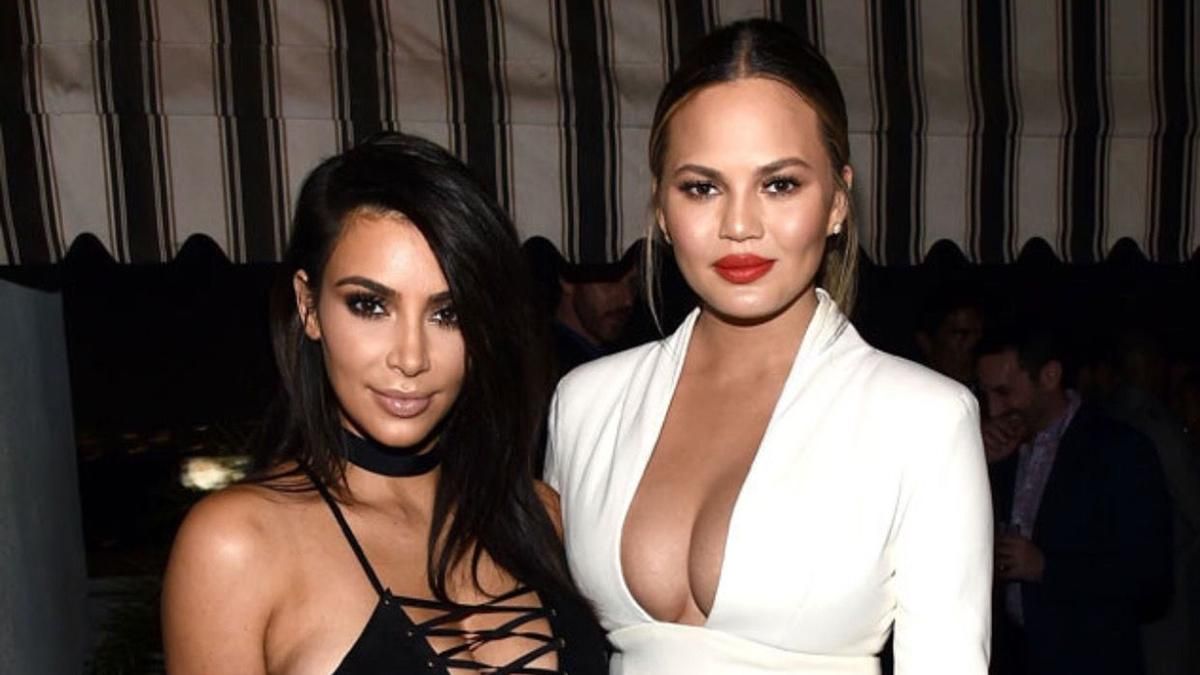 Як Кім Кардашян переживає розрив з Каньє Вестом Як Кім Кардашян переживає розрив з Каньє Вестом