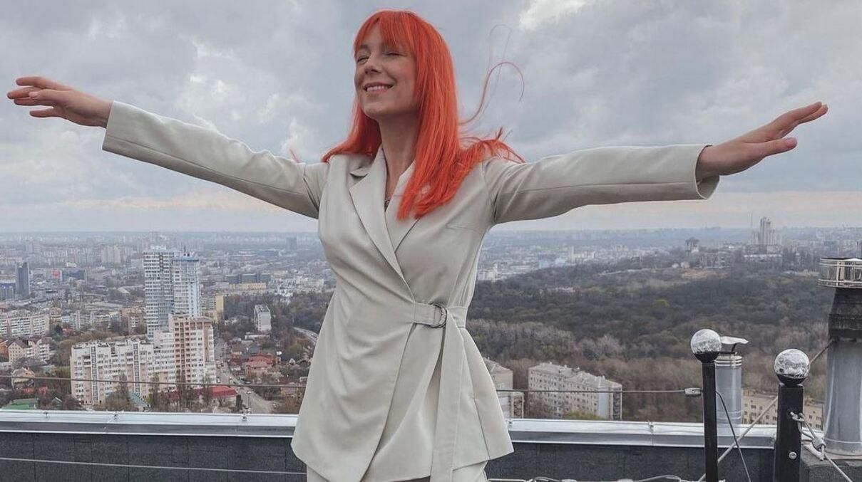 Світлана Тарабарова підкорила бездоганним образом у костюмі Світлана Тарабарова підкорила бездоганним образом у костюмі