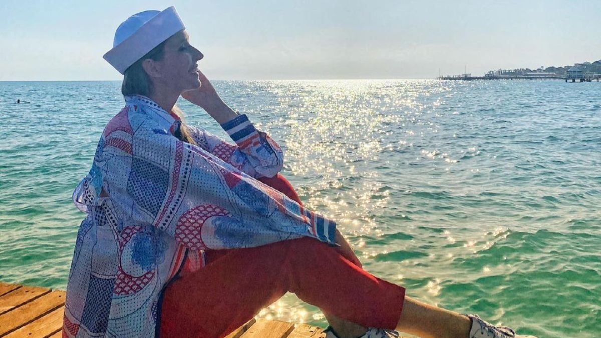 Катя Осадча зачарувала стильним образом на березі моря: фото Катя Осадча зачарувала стильним образом на березі моря: фото