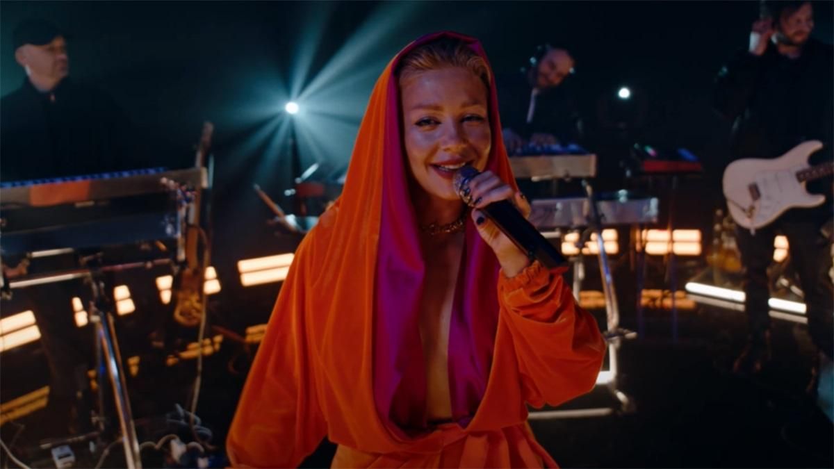 Тина Кароль презентовала видео на песню Красиво: смотрите онлайн Тина Кароль презентовала видео на песню Красиво: смотрите онлайн