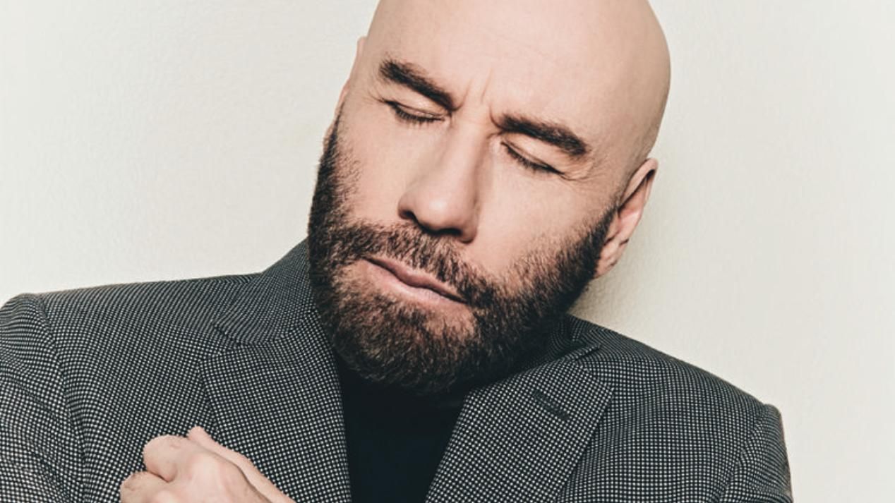 Джон Траволта признался, что ему мешали оплакивать жену Джон Траволта признался, что ему мешали оплакивать жену