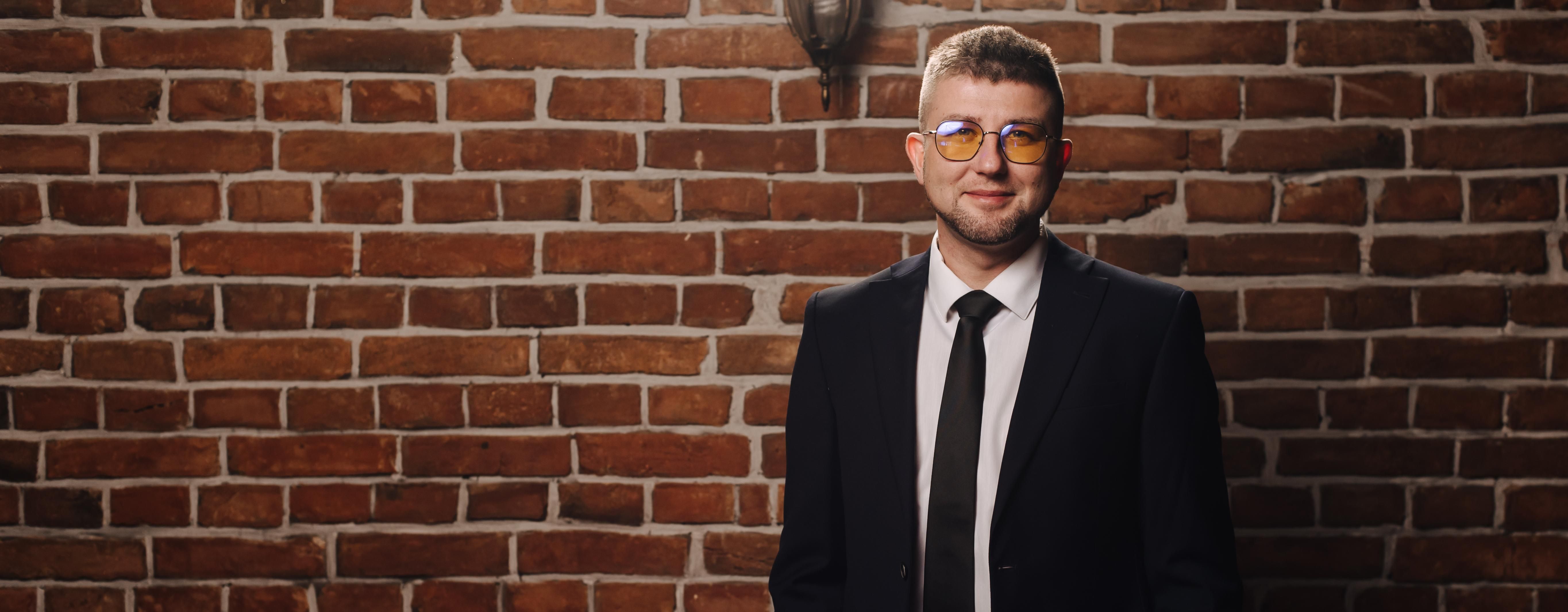 Александр Биденко представил трек Прикасайся меня Александр Биденко представил трек Прикасайся меня