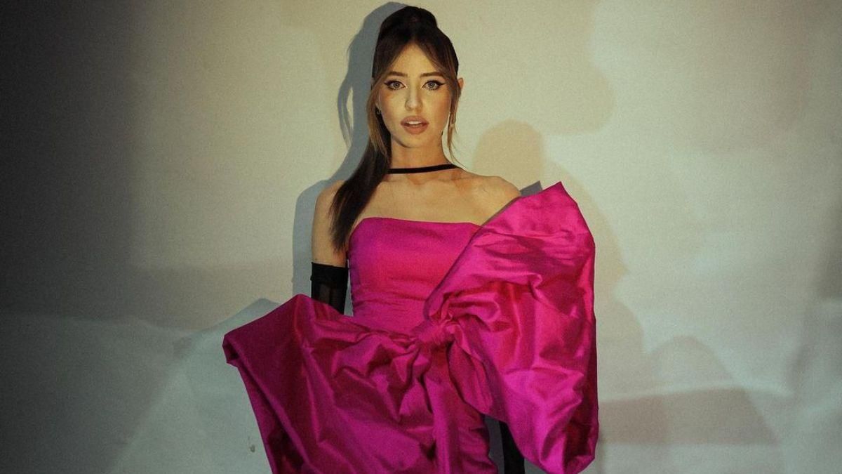 Надя Дорофєєва показала, як виглядала в шкільні роки: фото Надя Дорофєєва показала, як виглядала в шкільні роки: фото