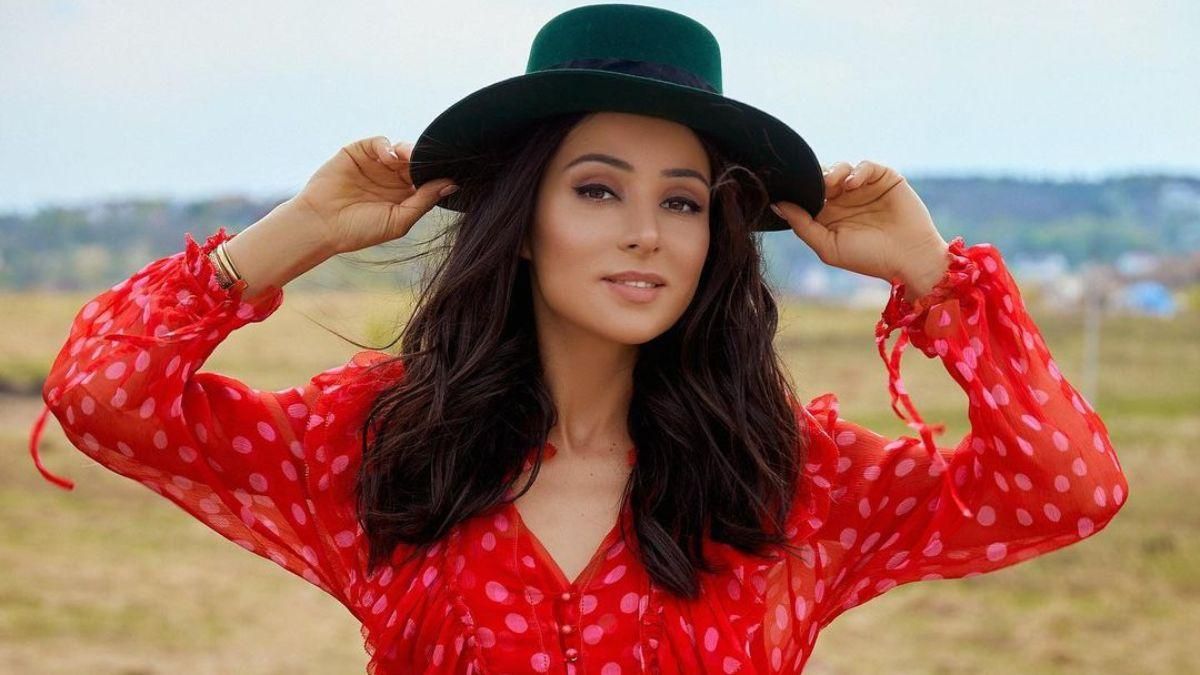 Злата Огнєвіч зачарувала яскравим образом у червоній сукні: фото Злата Огнєвіч зачарувала яскравим образом у червоній сукні: фото