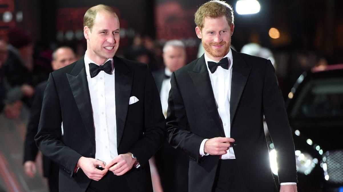 Принц Уильям в день свадьбы пошутил над принцем Гарри Принц Уильям в день свадьбы пошутил над принцем Гарри