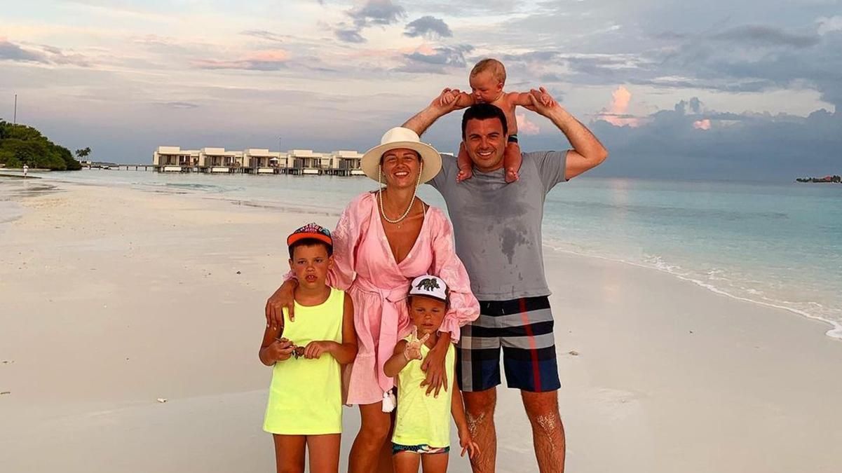 Григорій Решетник святкує Великдень на Мальдівах: сімейне фото Григорій Решетник святкує Великдень на Мальдівах: сімейне фото