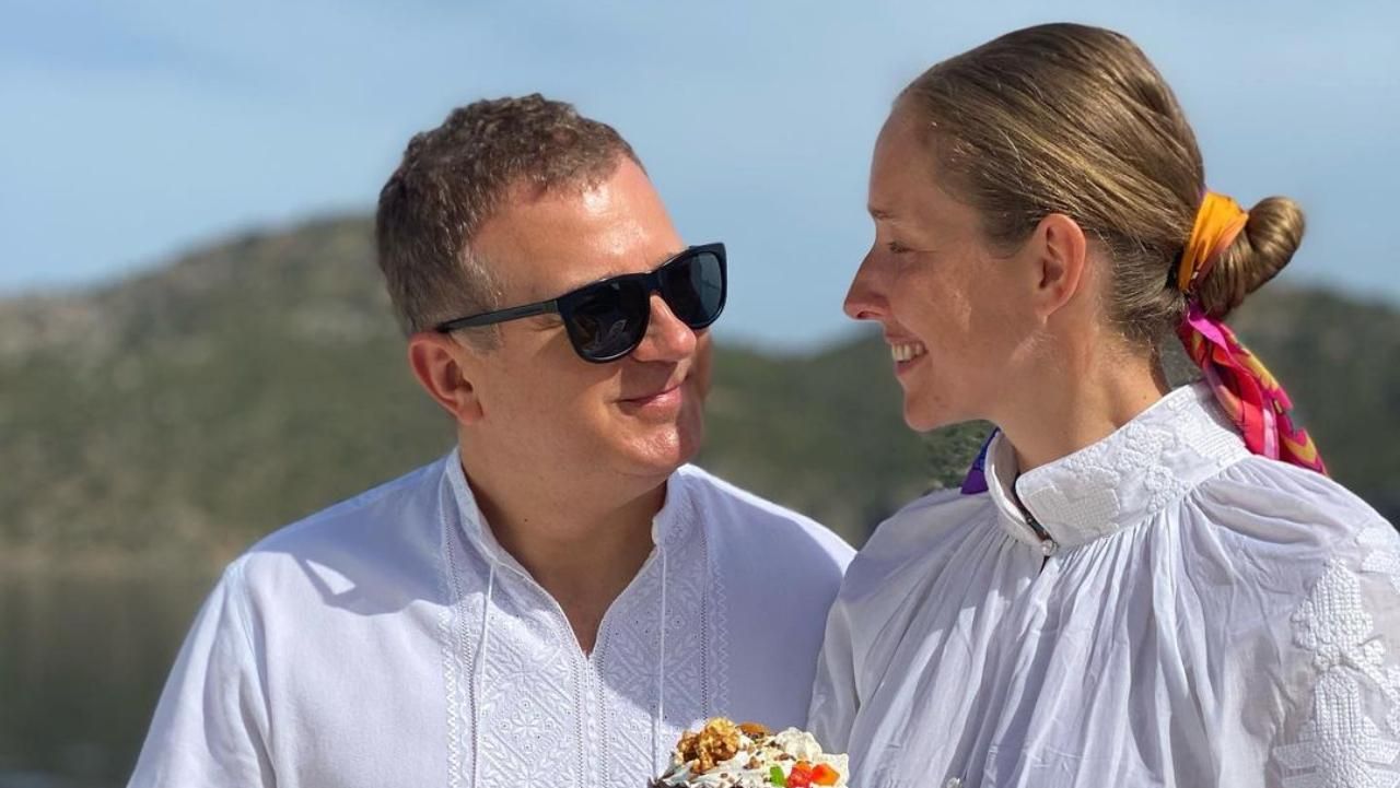 Беременная Катя Осадчая впервые показала животик на отдыхе в Турции Беременная Катя Осадчая впервые показала животик на отдыхе в Турции