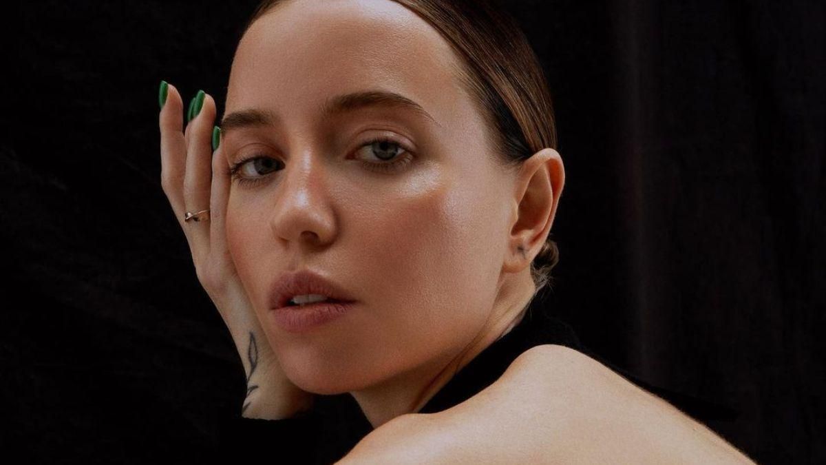 Надя Дорофєєва показала трендові образи у новій фотосесії Надя Дорофєєва показала трендові образи у новій фотосесії