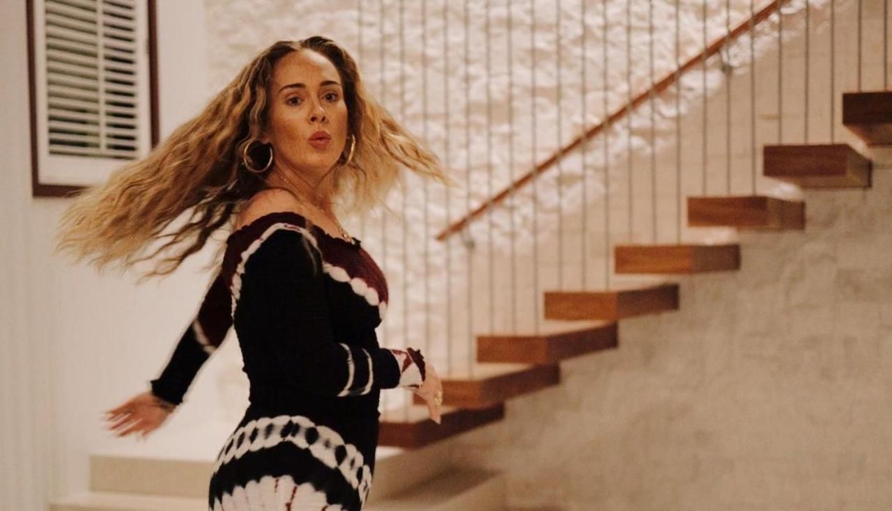 Адель показала рідкісні фото у свій 33-день народження Адель показала рідкісні фото у свій 33-день народження