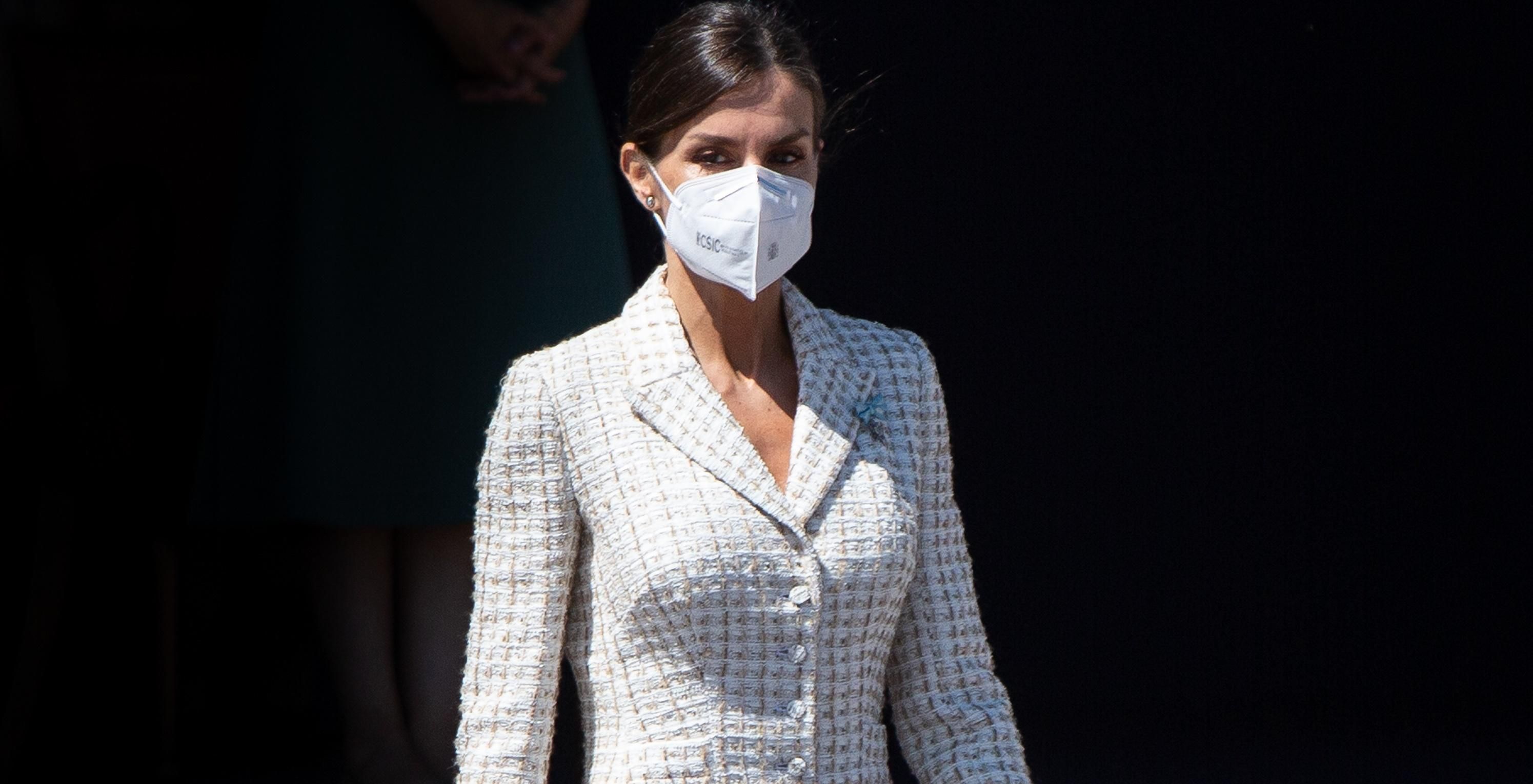 Королева Летиция повторила образ в молочной платья: роскошные кадры Королева Летиция повторила образ в молочной платья: роскошные кадры