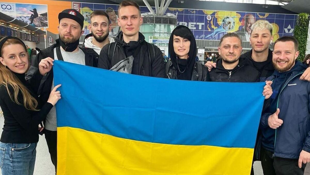Гурт Go_А вирушає до Роттердама на Євробачення: фото з аеропорту Гурт Go_А вирушає до Роттердама на Євробачення: фото з аеропорту