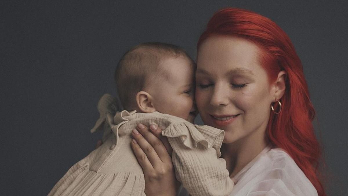 Светлана Тарабарова впервые показала лицо дочери: фото Светлана Тарабарова впервые показала лицо дочери: фото