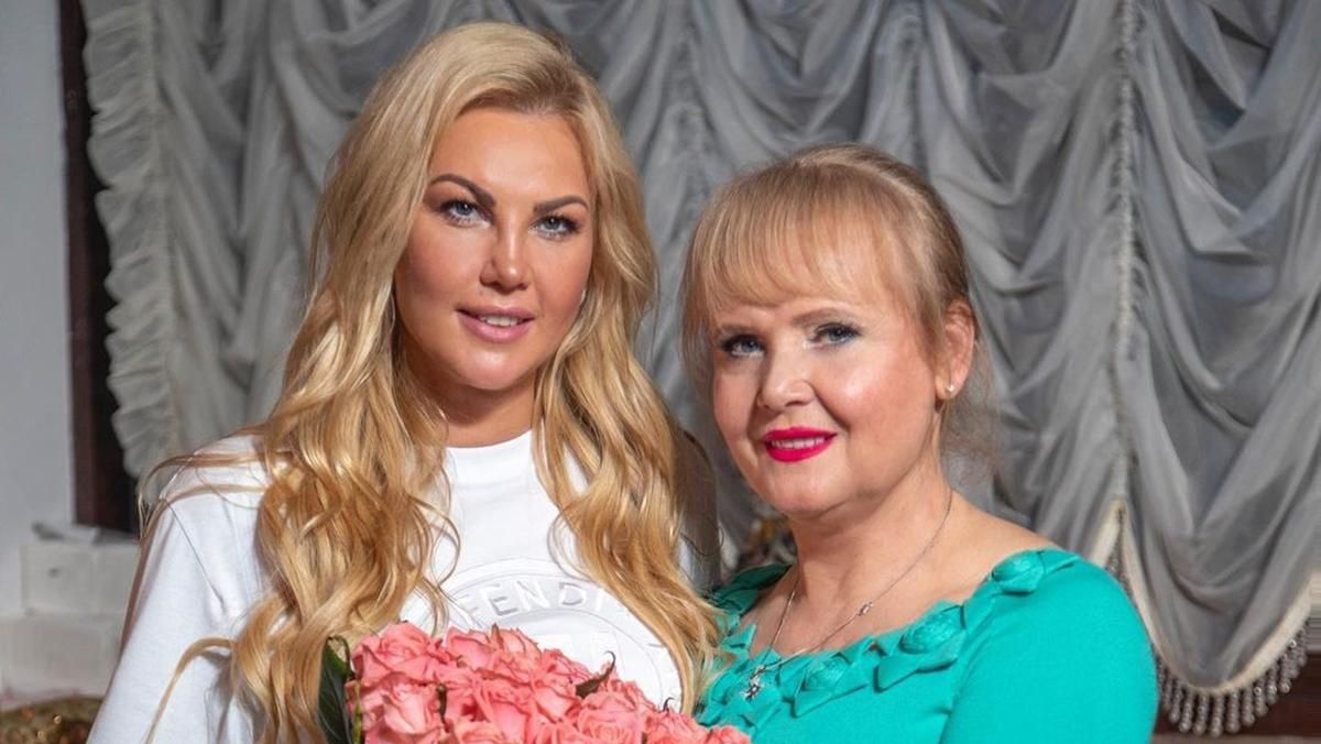 Мама Камалії потрапила в ДТП у Києві: обставини аварії Мама Камалії потрапила в ДТП у Києві: обставини аварії