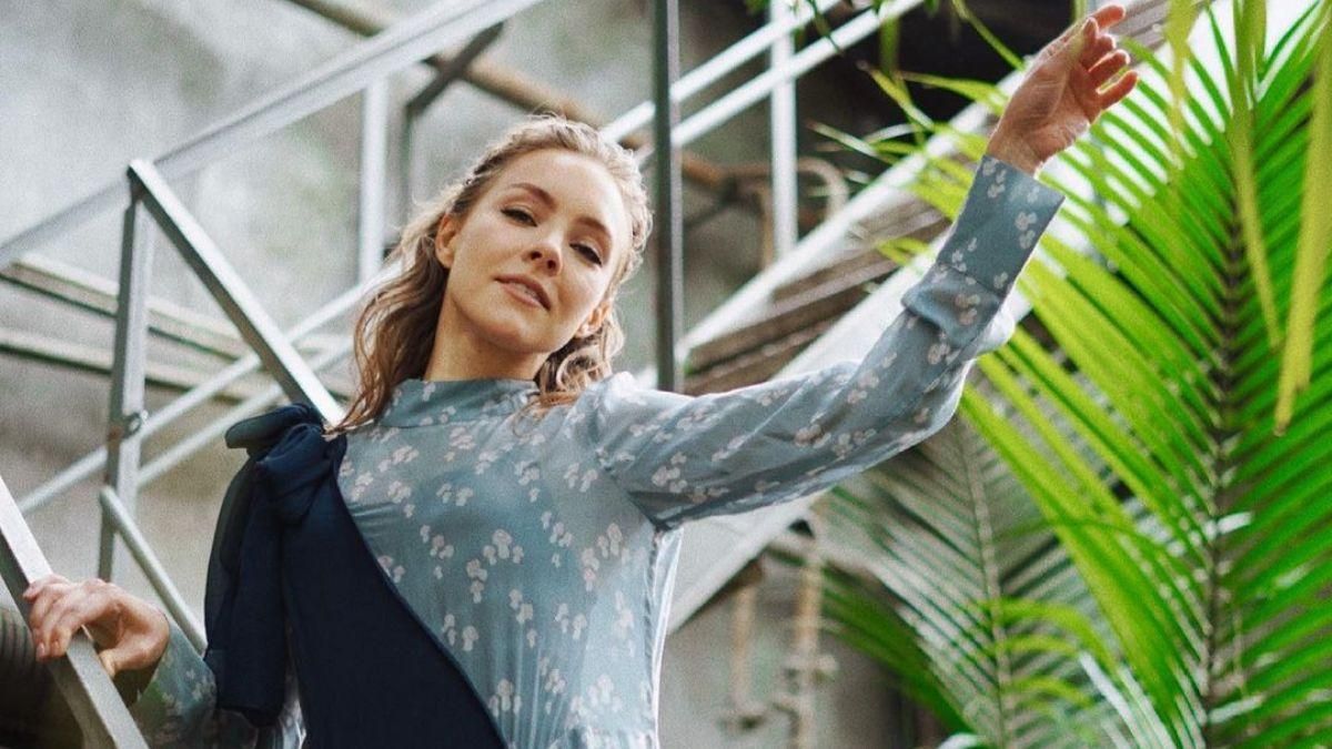 Олена Шоптенко зачарувала ніжним образом у легкій сукні: фото Олена Шоптенко зачарувала ніжним образом у легкій сукні: фото