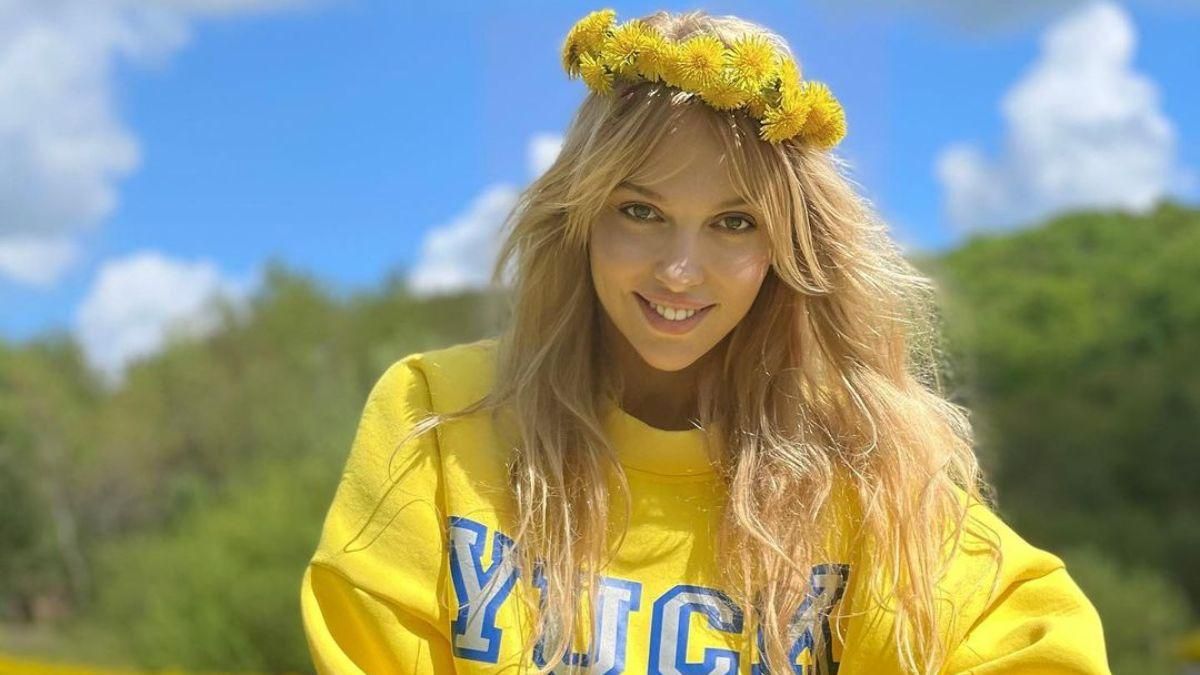 Оля Полякова приголомшила образом у вінку посеред кульбаб: фото Оля Полякова приголомшила образом у вінку посеред кульбаб: фото
