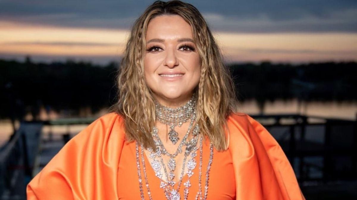 Наталія Могилевська у помаранчевій сукні: фото та відео Наталія Могилевська у помаранчевій сукні: фото та відео