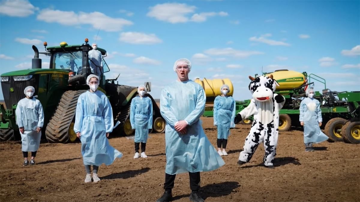 Агрономи зняли пародію на пісню Go_A: кумедне відео, реакція мережі Агрономи зняли пародію на пісню Go_A: кумедне відео, реакція мережі