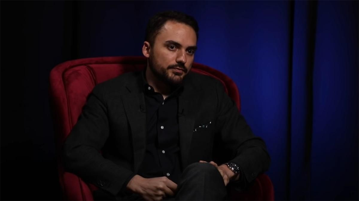 Едгар Камінський зробив пластику грудей вагітній Міші Романовій Едгар Камінський зробив пластику грудей вагітній Міші Романовій