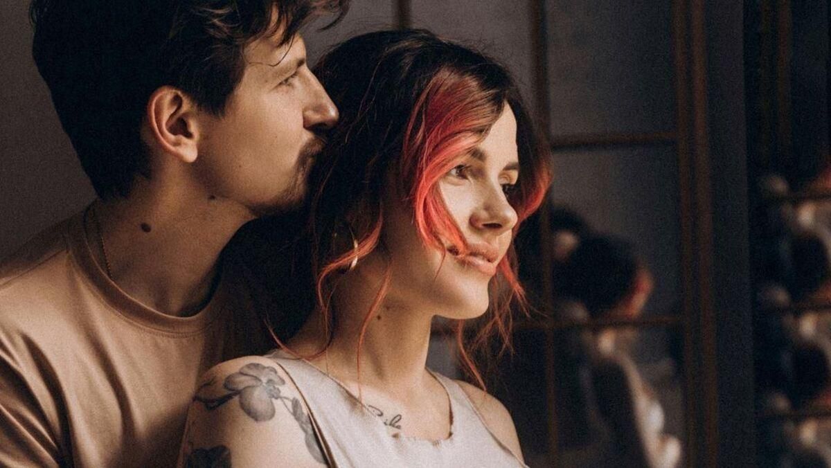 MamaRika вагітна первістком: чуттєве фото з чоловіком MamaRika вагітна первістком: чуттєве фото з чоловіком