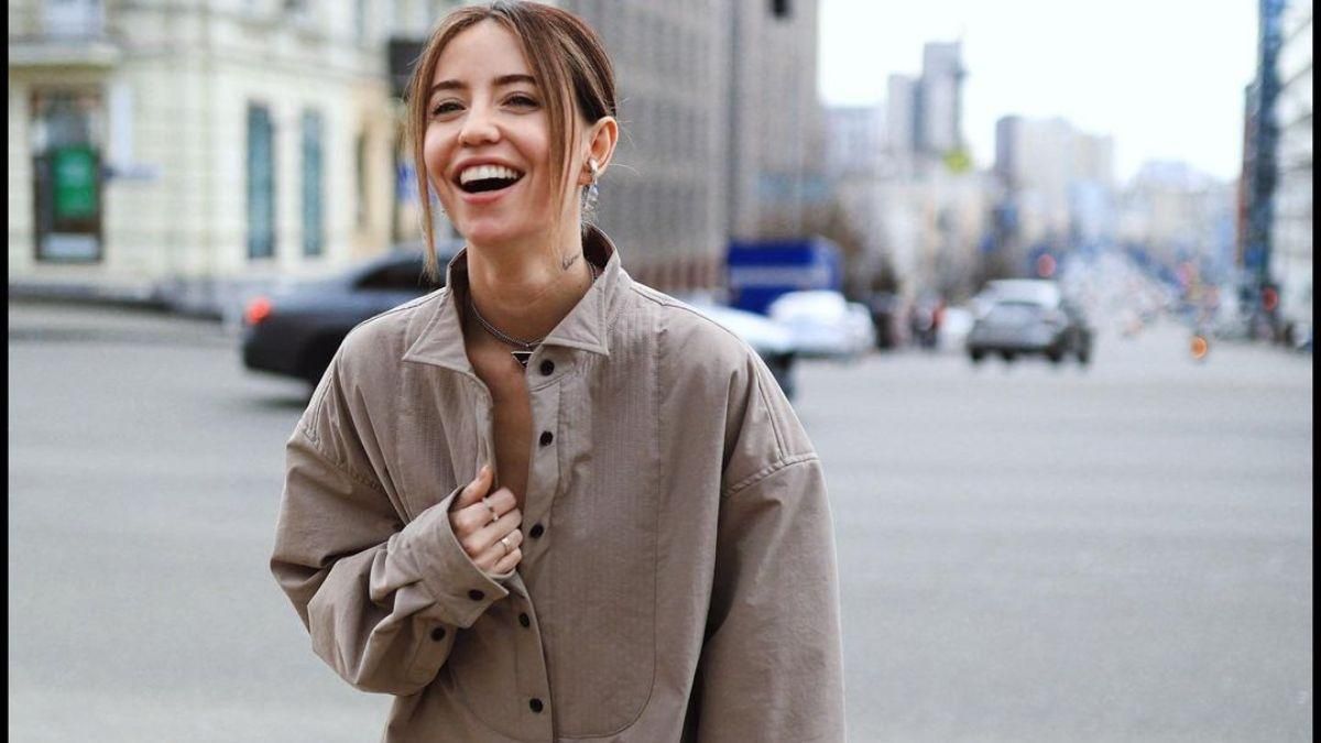 Надя Дорофєєва підкорила стильним образом у сорочці: фото Надя Дорофєєва підкорила стильним образом у сорочці: фото