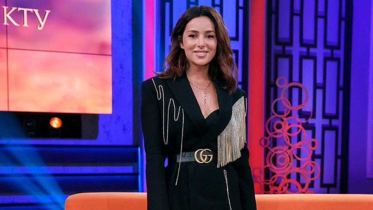 Холостячка Злата Огнєвіч показала образ у подовженому жакеті: фото Холостячка Злата Огнєвіч показала образ у подовженому жакеті: фото