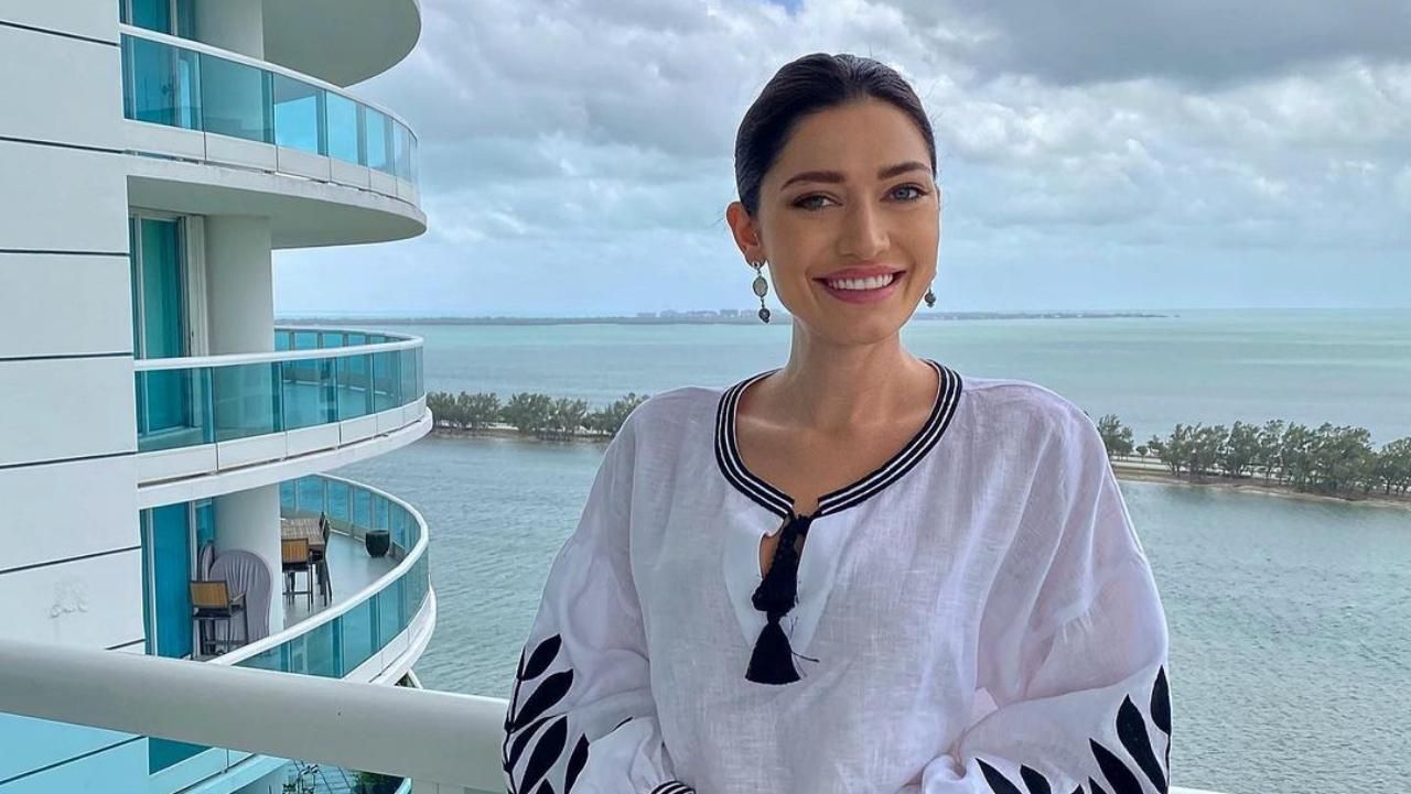 Міс Україна Єлизавета Ястремська привітала з Днем Києва Міс Україна Єлизавета Ястремська привітала з Днем Києва