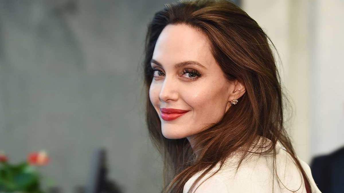Анджеліна Джолі відсвяткувала 46-річчя у ресторані з дітьми
