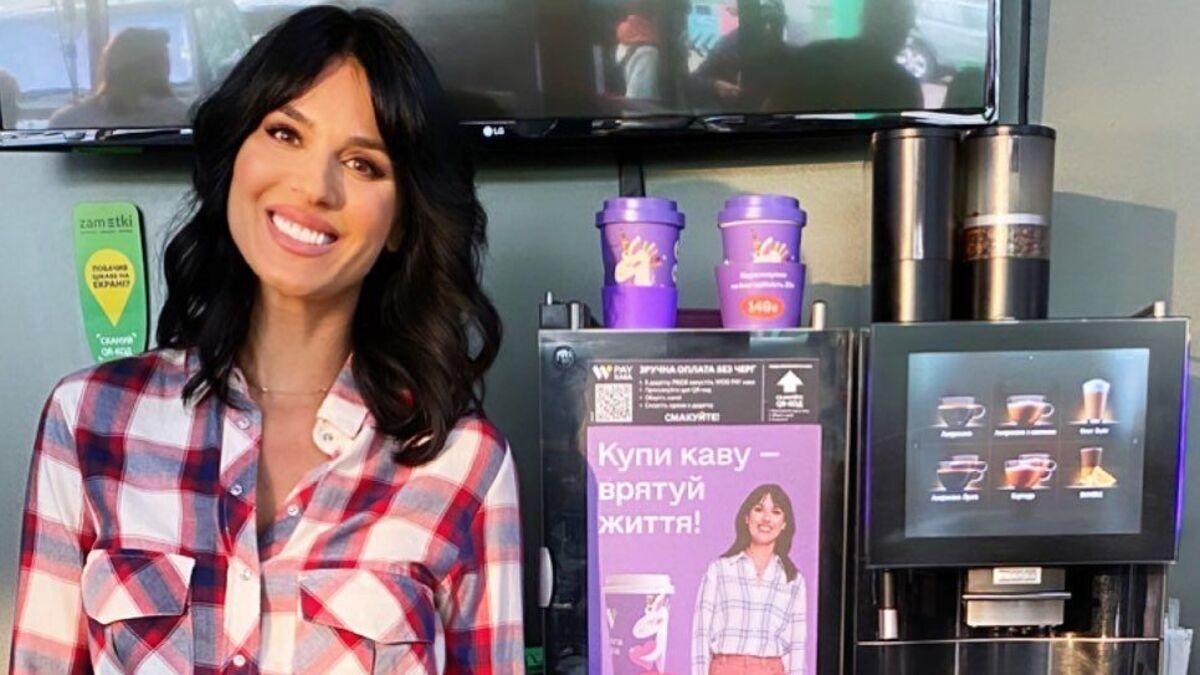 Маша Єфросиніна продемонструвала стильний образ у картатій сорочці Маша Єфросиніна продемонструвала стильний образ у картатій сорочці