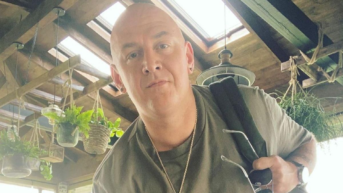 Потап показав діамантові сережки та зізнався, скільки вони коштують Потап показав діамантові сережки та зізнався, скільки вони коштують