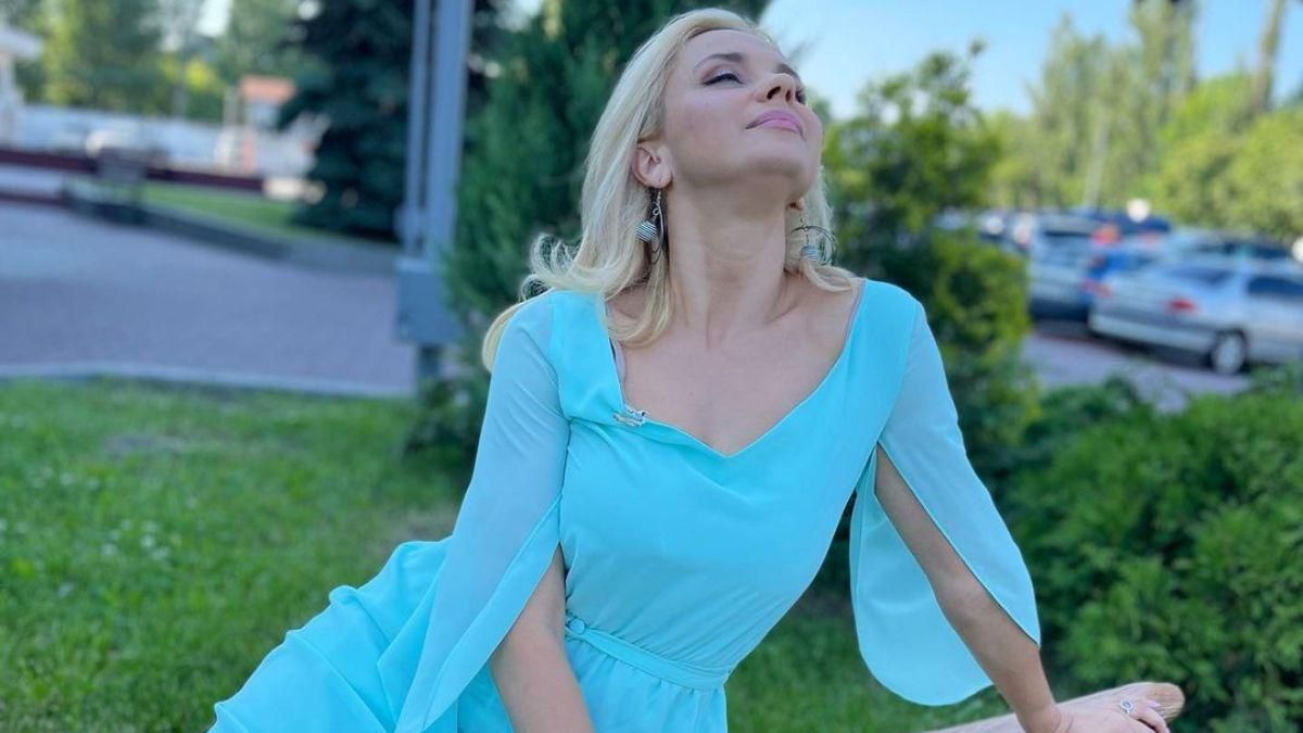 Лілія Ребрик зачарувала ніжним образом у блакитній сукні: фото