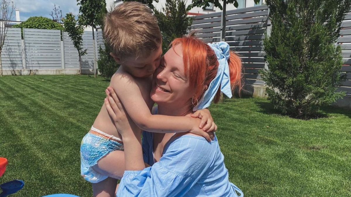 Светлана Тарабарова покорила летним образом в голубом платье: фото Светлана Тарабарова покорила летним образом в голубом платье: фото