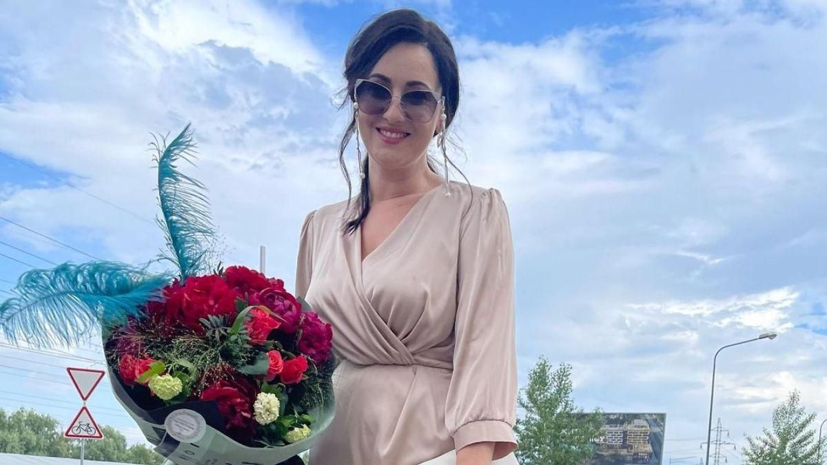 Соломія Вітвіцька приголомшила ніжним образом у бежевій сукні: фото Соломія Вітвіцька приголомшила ніжним образом у бежевій сукні: фото